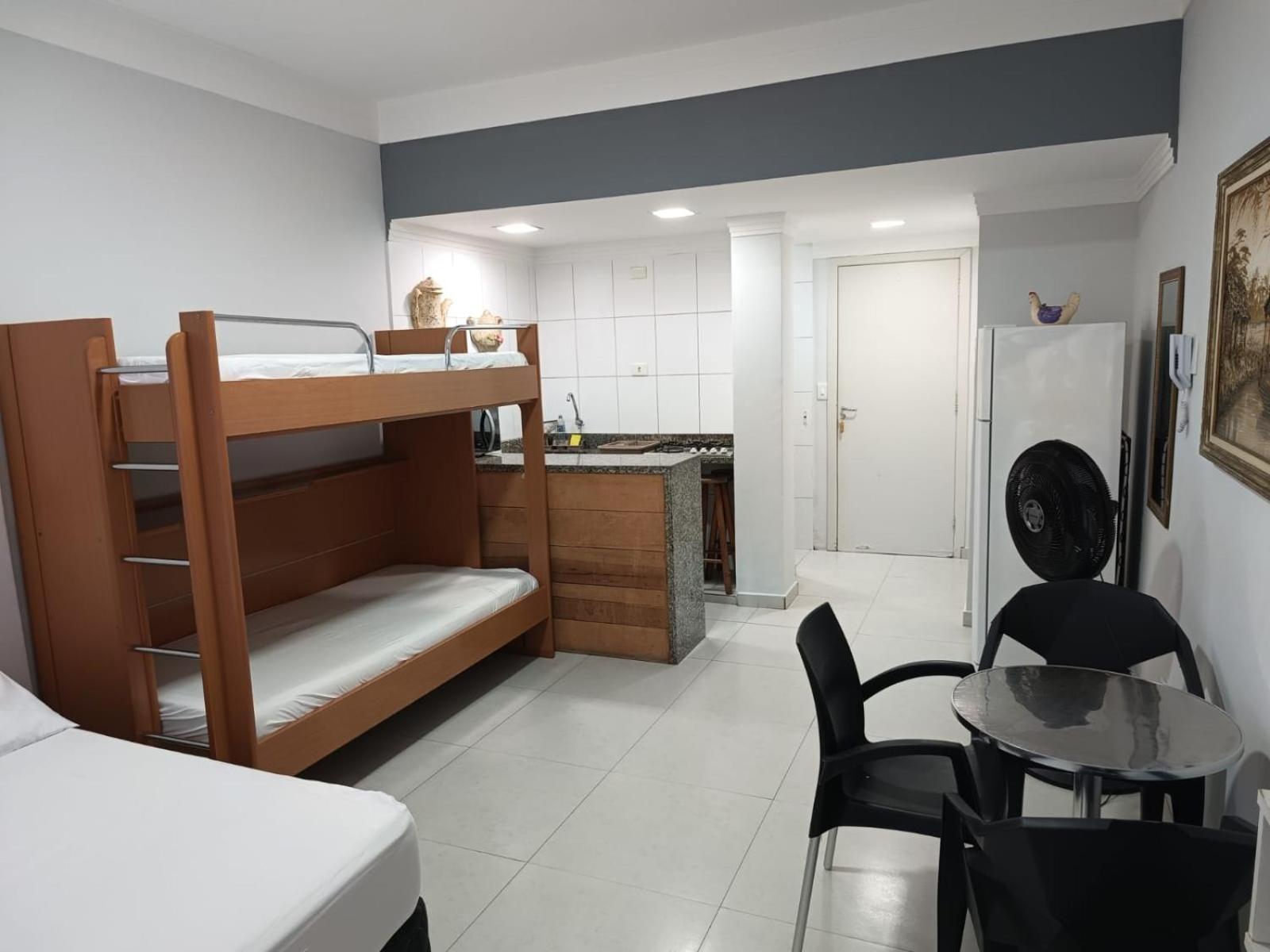Apartamento Estudio Na Pitangueiras グァルジャー エクステリア 写真