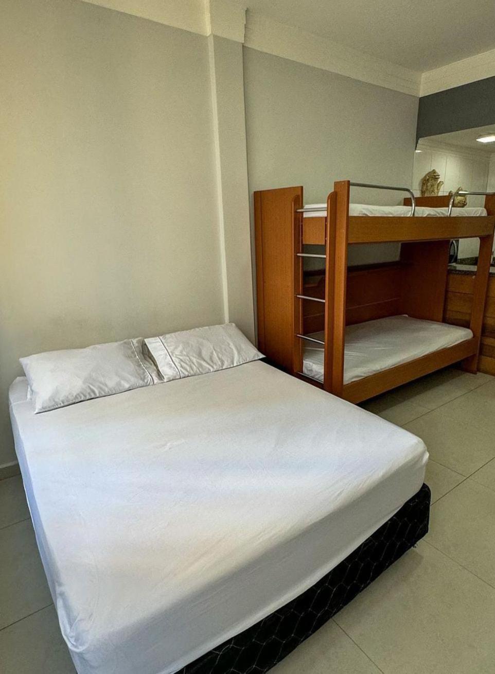 Apartamento Estudio Na Pitangueiras グァルジャー エクステリア 写真